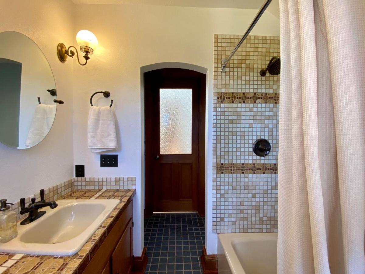 Bed and Breakfast Mount Tom House Harrisburg Pokoj fotografie